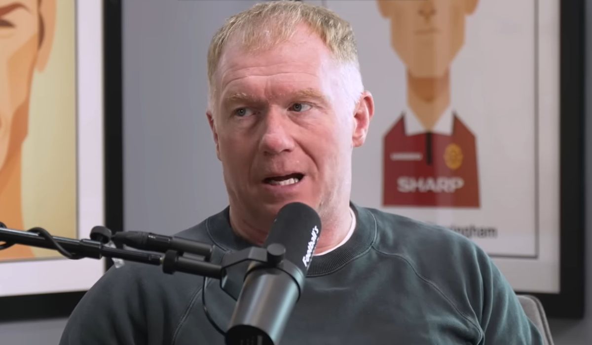 Paul Scholes speaking on a podcast