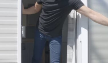 Vernon Kay has shared a video of him advertising caravans for Parkdean Resorts in Trecco Bay