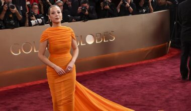 Golden Globes red carpet kicks off awkwardly with annoyed star as dresses dazzle and disappoint: Live updates