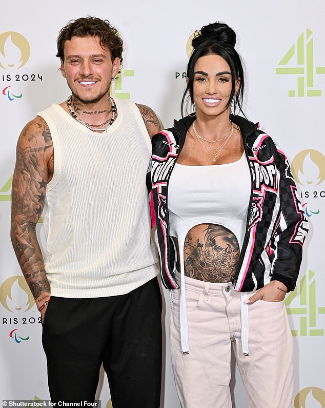 The couple's whirlwind romance comes just days after it was revealed that the mother-of-five had split from her boyfriend, JJ Slater, after two years of dating (seen in 2024)