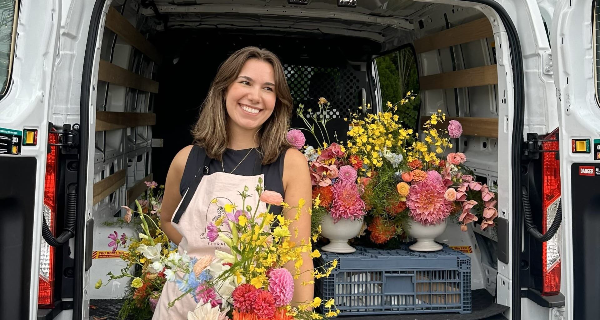 27-year-old quit her 9-to-5 to start a floral business—this year, she brought in 6 figures