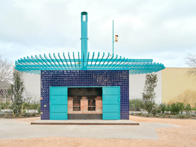 When Eating Becomes Spatial: 14 Projects Built Around Shared Meals - Image 4 of 21