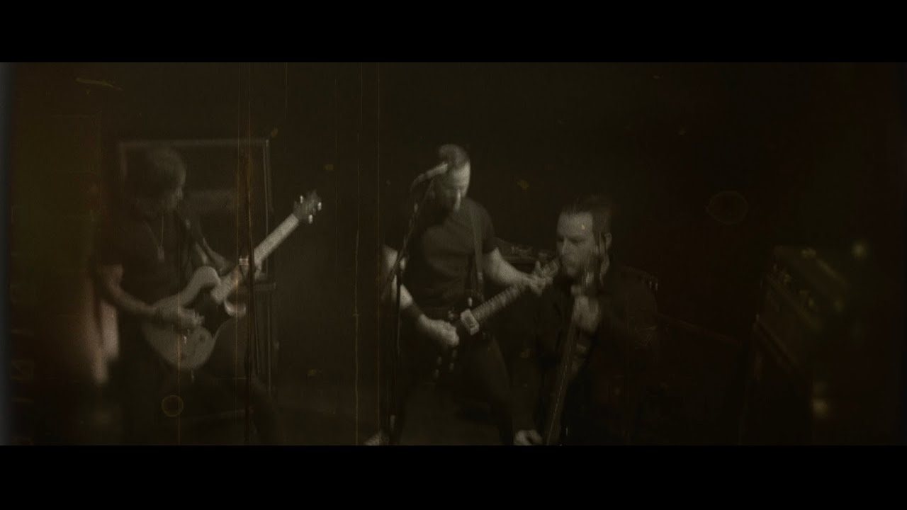 Alter Bridge - Playing Aces (Official Video) - YouTube