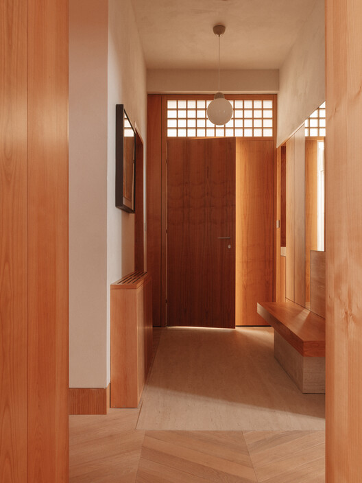 Treehouse Apartment / Projekt V Arhitektura - Interior Photography, Wood