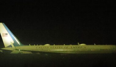 Trump stops in Shannon Airport after Greenland deal, as Taoiseach insists EU and US ‘not heading for divorce’ - The Irish Independent