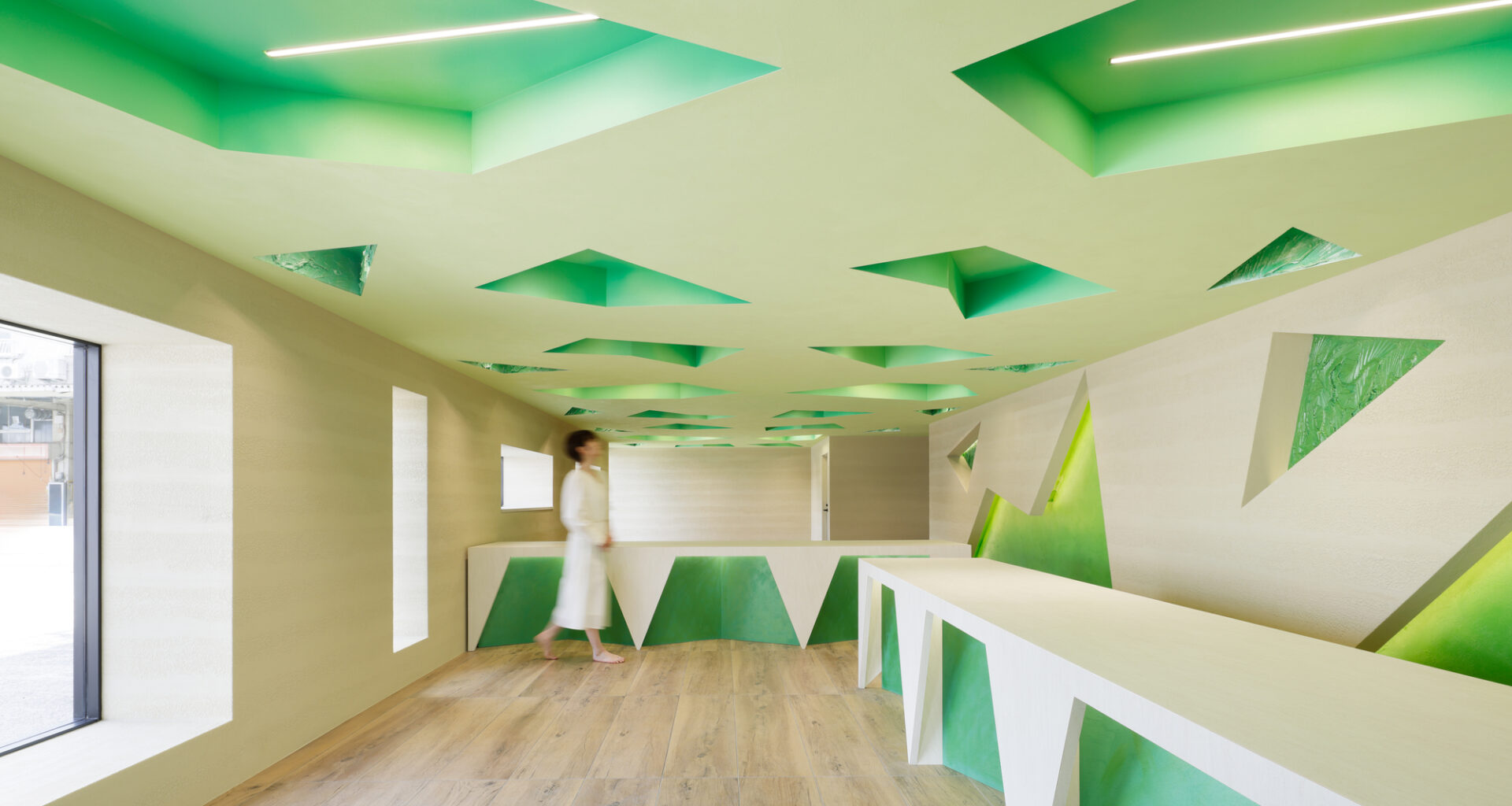 Kakushin Office/Resonance of Green / Moriyuki Ochiai Architects