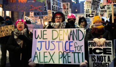 ICE appears to shift gears in Minnesota amid mixed messaging from Trump