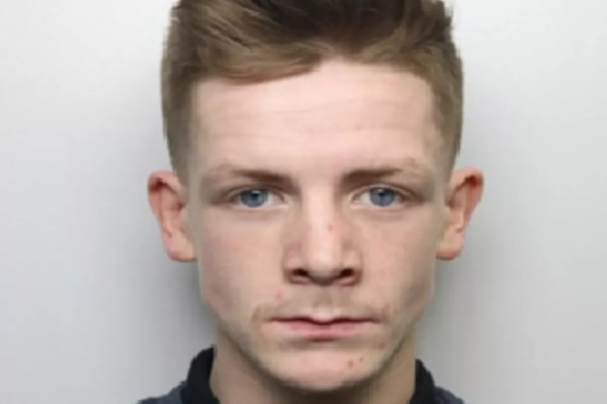 A manhunt is underway for a 25-year-old man with an ‘Irish accent’ suspected of robbery and burglary offences in the UK.