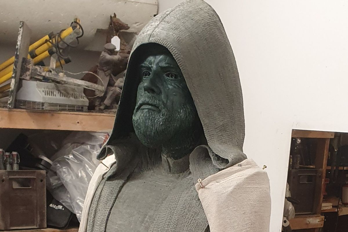 A close-up of Luke's face - you'd nearly swear it was Mark Hamill in carbonite