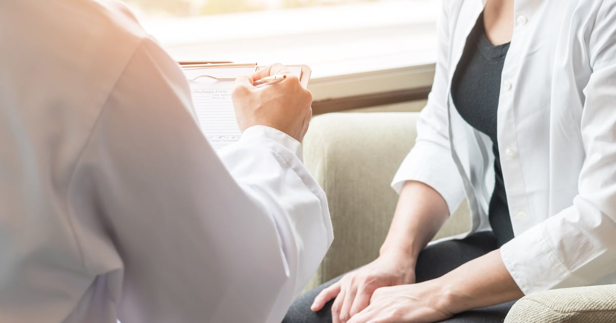 Doctor who asked 16-year-old out for coffee to be censured – The Irish Times