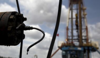 Exclusive: Venezuela begins reversing oil output cuts as exports resume, sources say