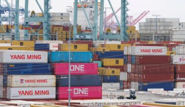 US trade gap contracts to over 16-year low on falling imports