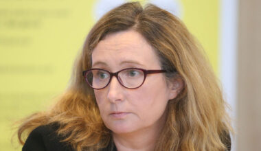 Irish chemist becomes first woman to lead EU drugs agency 