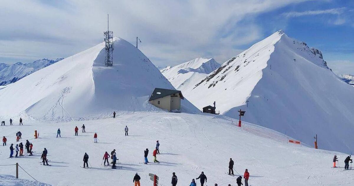 UCC student, 20, dies while on ski trip in France 