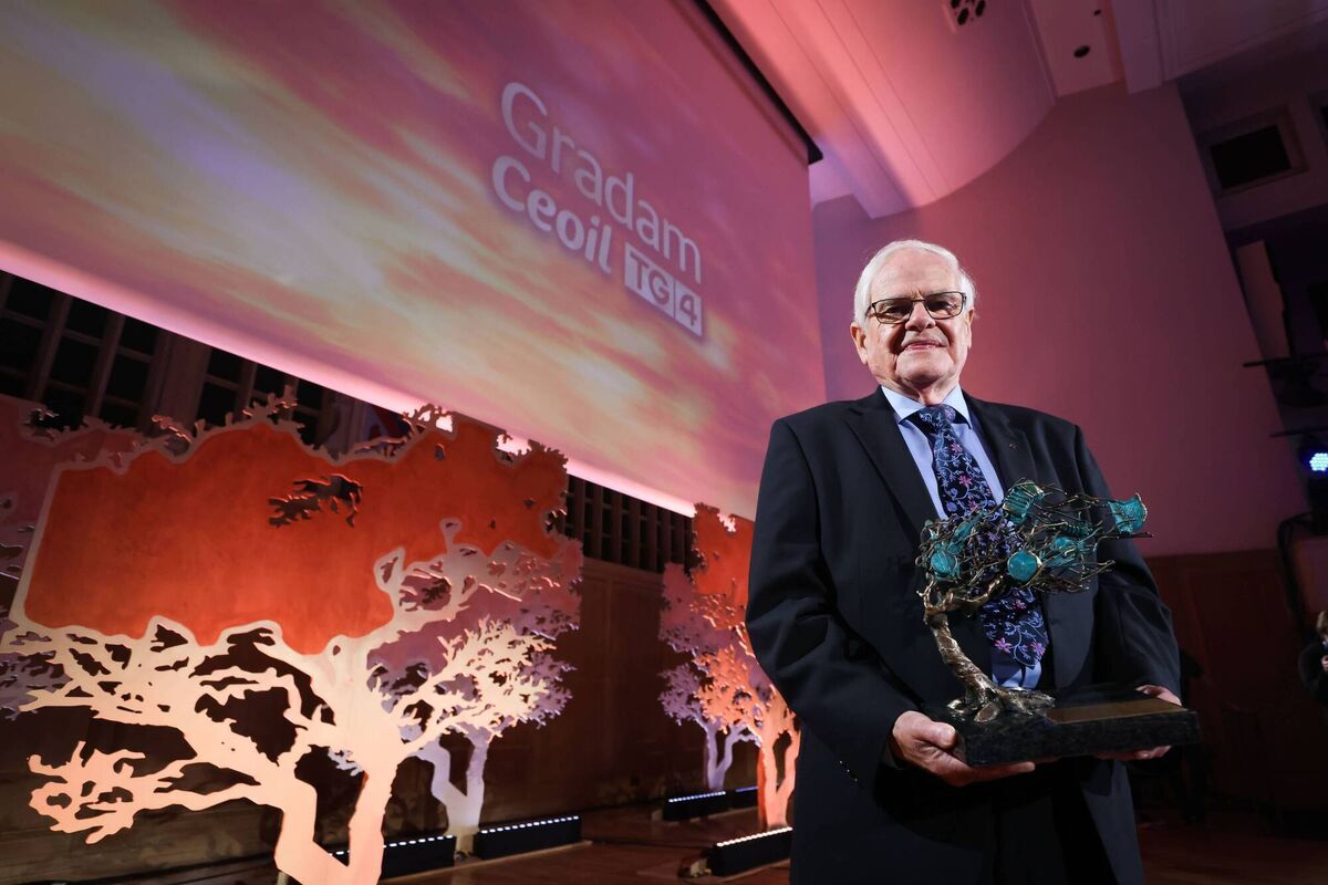 The late Seán Ó Sé was presented with the Gradam Ceoil Lifetime Achievement Award last weekend in 2021. 