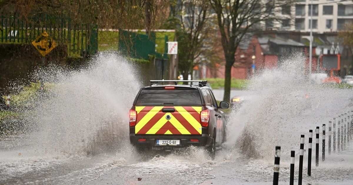 Heavy rain causes Cork traffic delays as multiple crashes reported - Irish Examiner