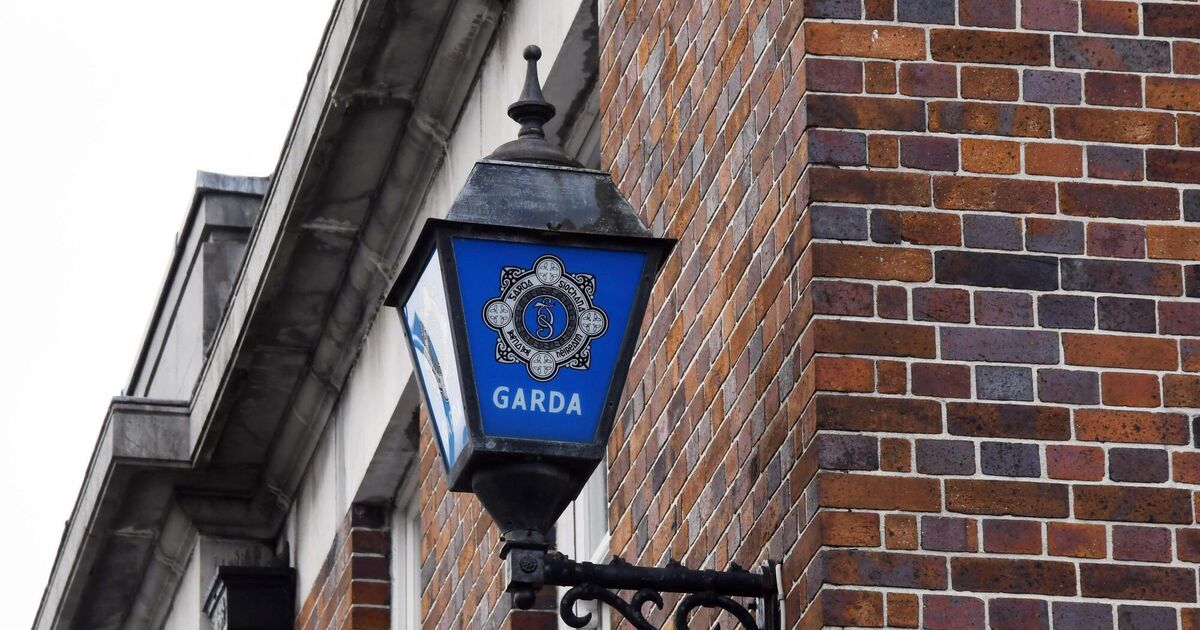 Four men arrested following robbery at a commercial premises in Co Clare - Irish Examiner