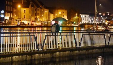 Met Éireann warns of flooding and travel disruption as Storm Chandra hits Ireland