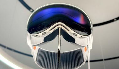 Apple Vision Pro VR headset reportedly losing production support: what that could mean