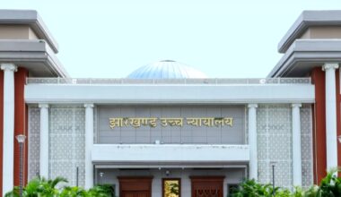 Accepting Terminal Benefits Under EPF Forfeits State Pension Rights: Jharkhand High Court