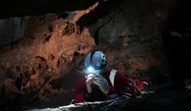 Chinese astronauts complete 1st cave survival training
