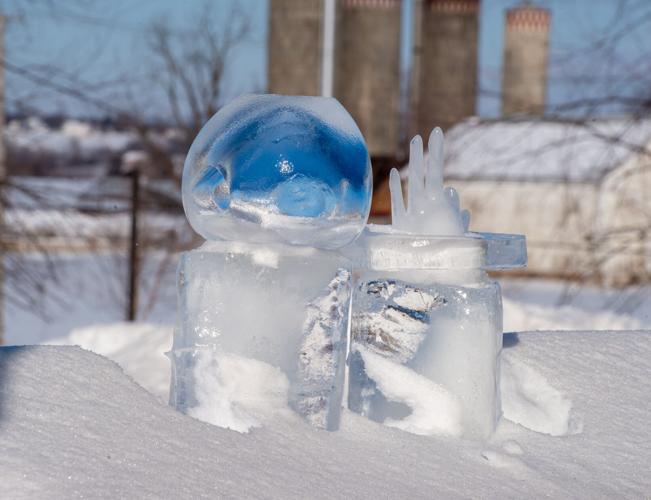 Landis Homes ice sculptures