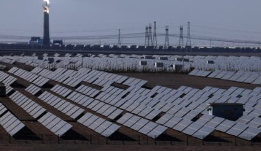 China urges industrial parks to use more on-site green power