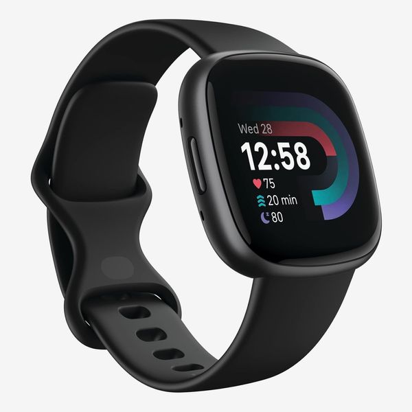Fitbit Versa 4