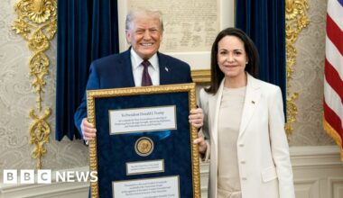 Machado presents Trump with her Nobel award at White House meeting