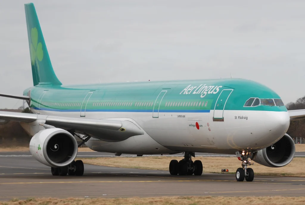 Aer Lingus (EI) passengers booked on transatlantic flights from Manchester Airport (MAN) to New York JFK Airport (JFK) and Orlando International Airport (MCO) face growing disruption as the airline considers closing its Manchester base from March 2026.
