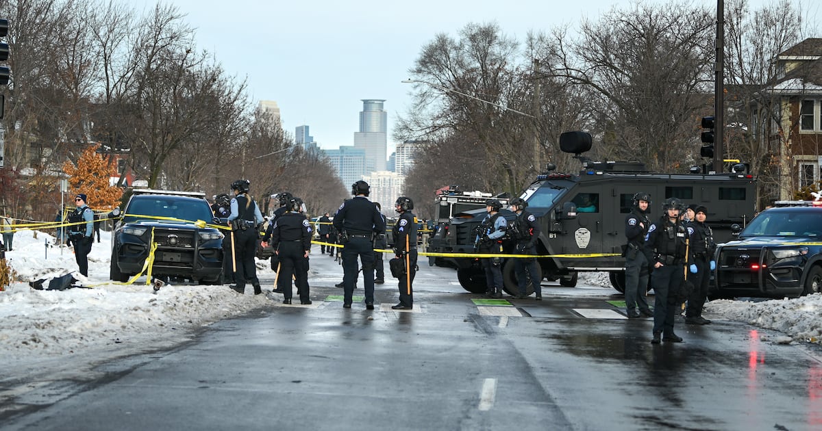 US federal agent fatally shoots woman amid Minneapolis crackdown – The Irish Times
