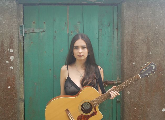 Cork singer Solène (18) excited to release her debut single – ‘I’ve been singing since forever’