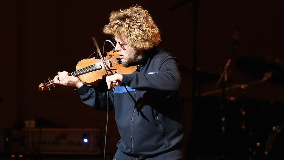 Canadian Artist Has Show Cancelled After AI Labeled Him a Sex Offender, Preparing to Sue Google