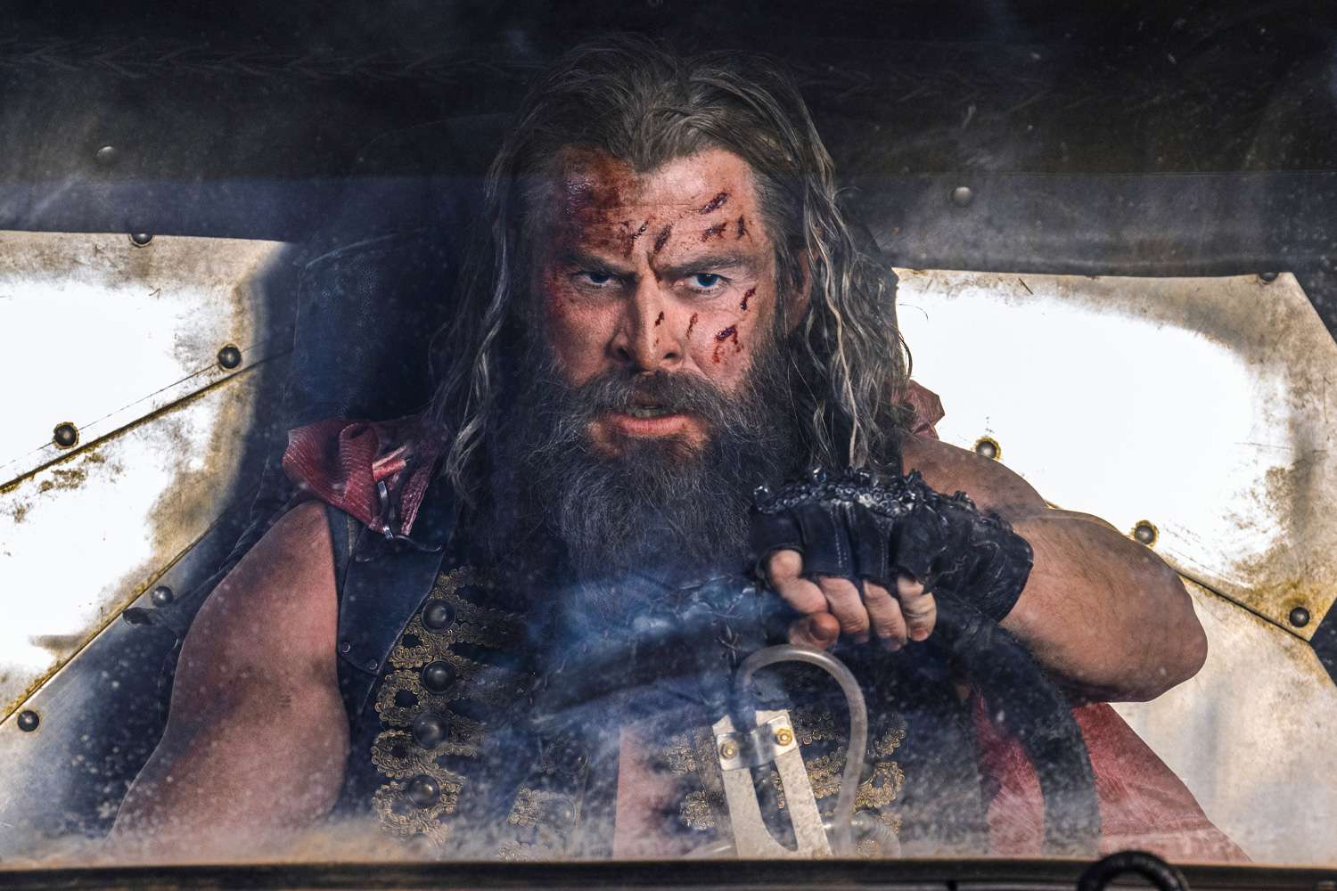 Chris Hemsworth had to be told to stop defending his villainous character