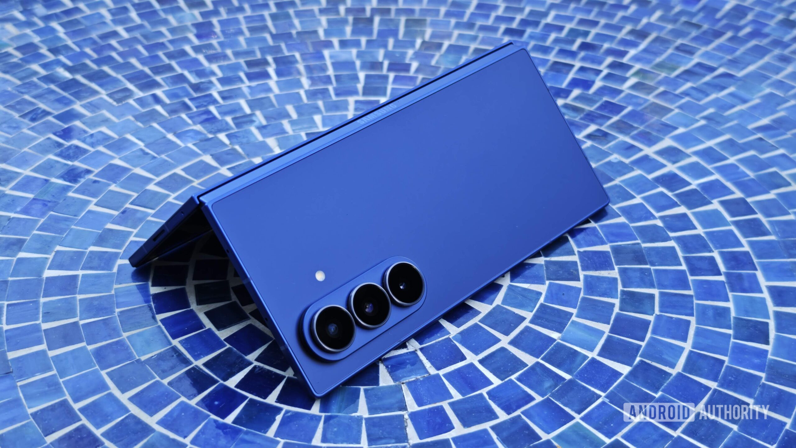 Galaxy Z Fold 7 tent mode on table hero image