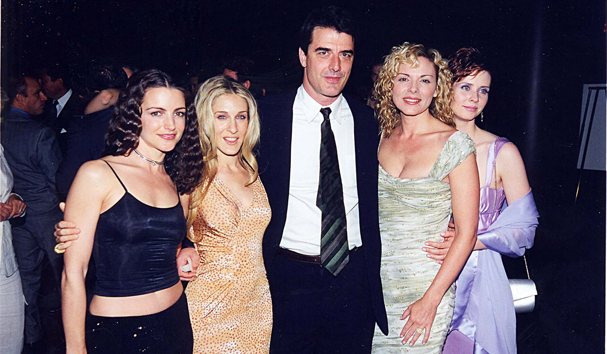 Kristin Davis, Sarah Jessica Parker, Chris Noth, Kim Cattrall & Cynthia Nixon at a party for Sex and the City in 1999 at the Skybar in Los Angeles.     (Photo by Jeff Kravitz/FilmMagic)