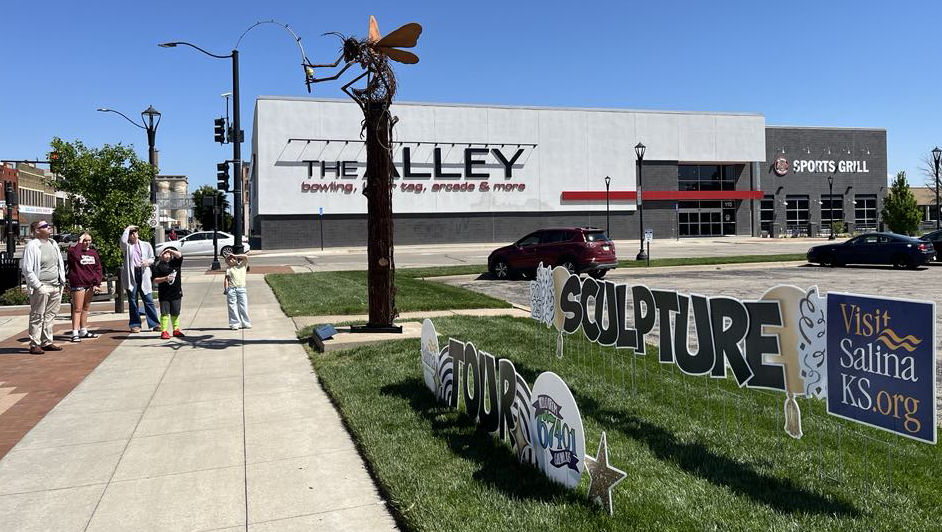 A Fishing Wasp is the People’s Choice