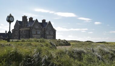 Army called to Trump’s Doonbeg golf resort after discovery of suspicious package – The Irish Times