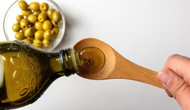 Study: Total and different types of olive oil consumption, gut microbiota, and cognitive function changes in older adults. Image Credit: Mehes Daniel / Shutterstock