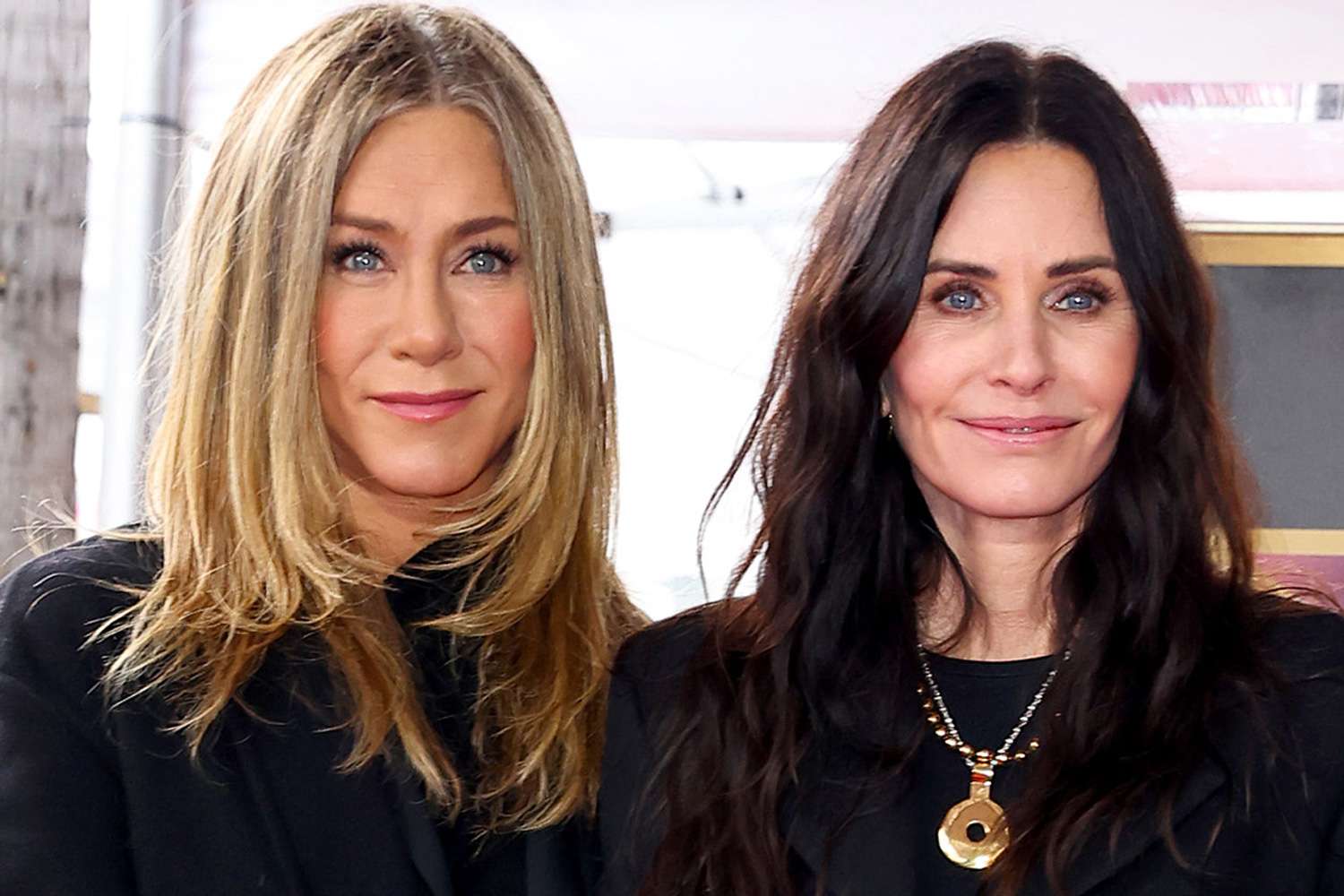 Courteney Cox celebrates 'Friends' costar Jennifer Aniston's past role