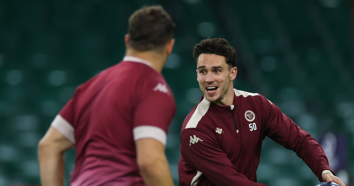 Leo Cullen confirms Leinster in talks for Joey Carbery return – The Irish Times