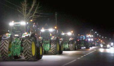 Tractors Light Up for Iggy
