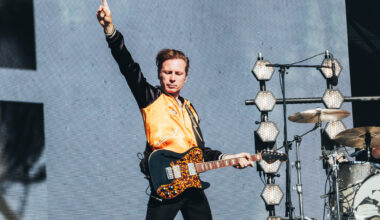 Watch Franz Ferdinand rip though cover of Amyl & The Sniffers' 'You Should Not Be Doing That': “It's a banger"