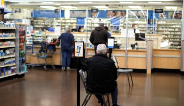 Walmart boosts pharmacy pay, elevates 3,000 roles in healthcare push