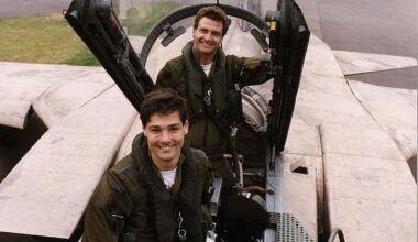 B4M34P John Peters and Adrian Nichol RAF air crew who were shot down and held prisoners in Iraq during the Gulf War