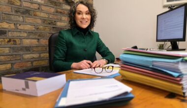 ‘I saw the warning signs’ – ‘Donald dash’ hots up as growing number of wealthy Americans race to get Irish visas and passports