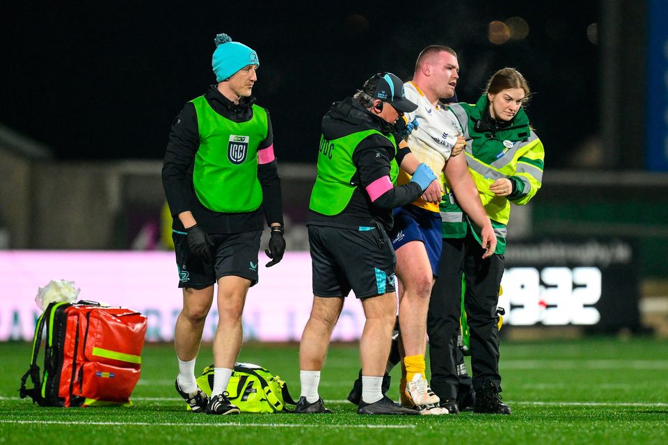 Jack Boyle of Leinster leaves the pitch with an injury during the United Rugby Championship match against Connacht at Dexcom Stadium in Galway. Photo by Brendan Moran/Sportsfile