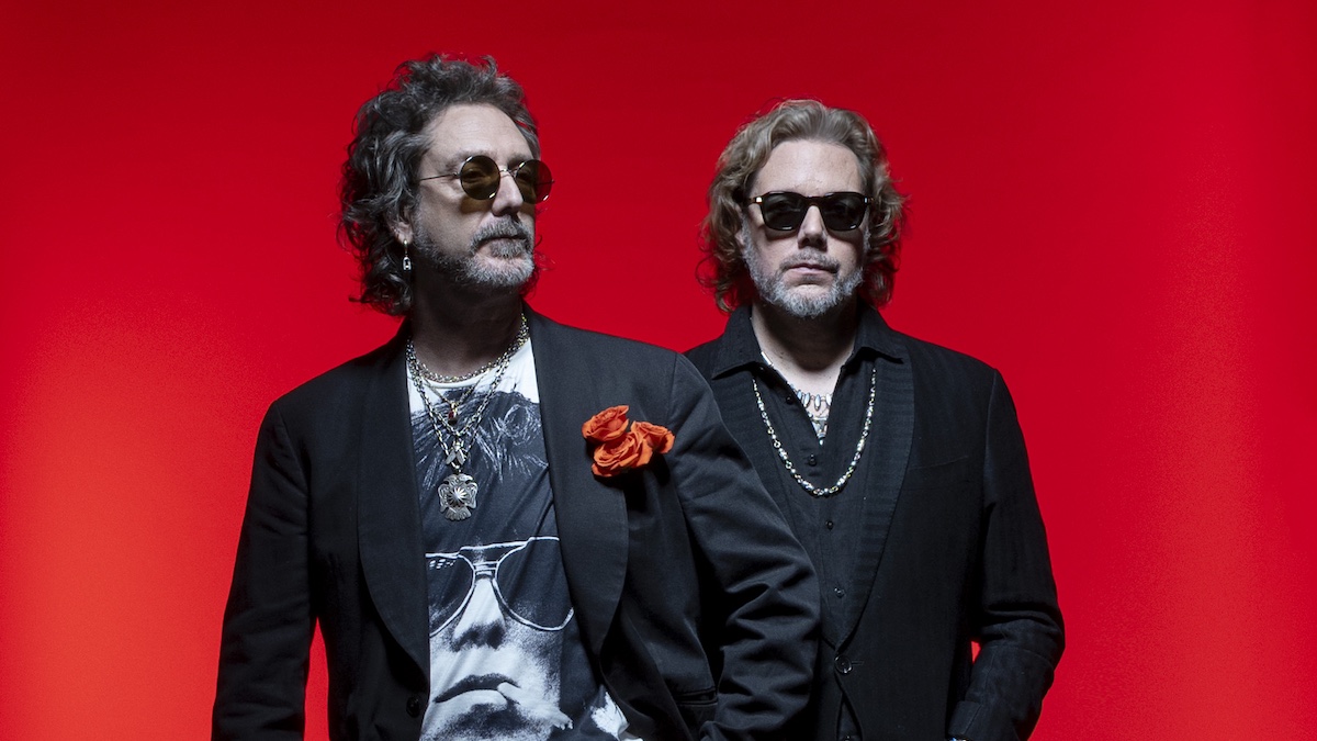 The Black Crowes Announce New Album, Unveil Singles "Profane Prophecy" & "Pharmacy Chronicles"