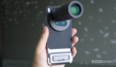 Vivo X300 Pro with telephoto extender