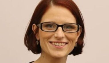 Former TD Violet-Anne Wynne owes €5,350 to ex-employee from unfair dismissal award, court hears – The Irish Times